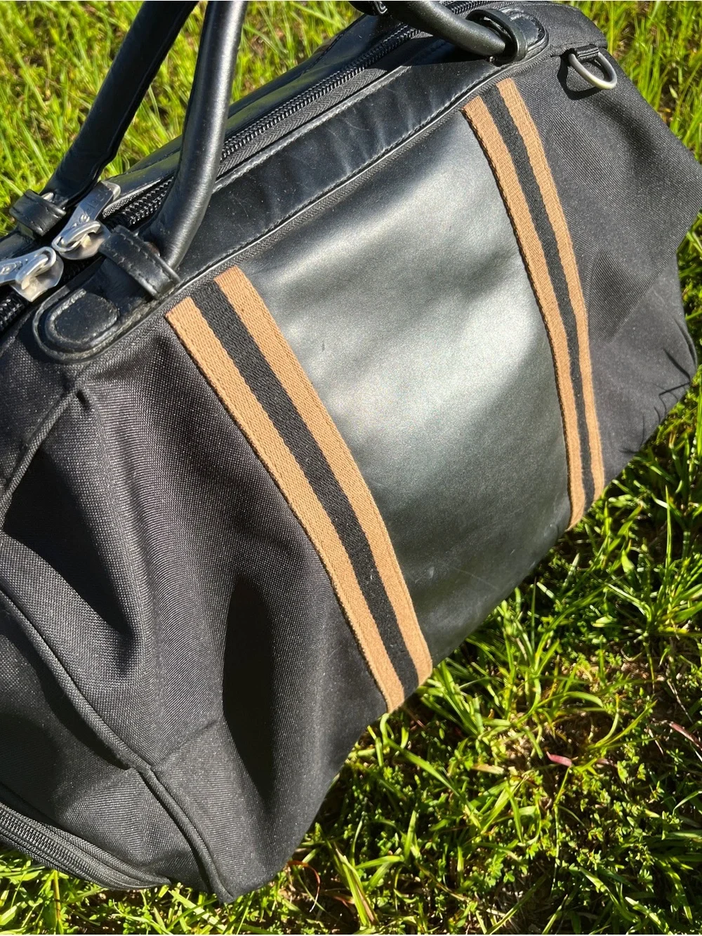 CLEAN Vintage Reebok Black Duffle Bag Carry Luggage Sports